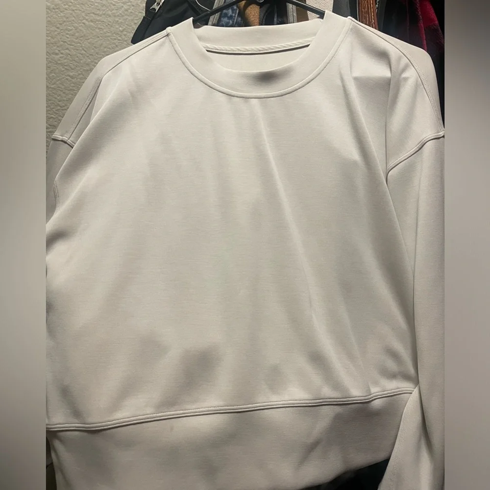Lululemon Softstreme Perfectly Oversized Cropped Crew - Picture 5 of 12